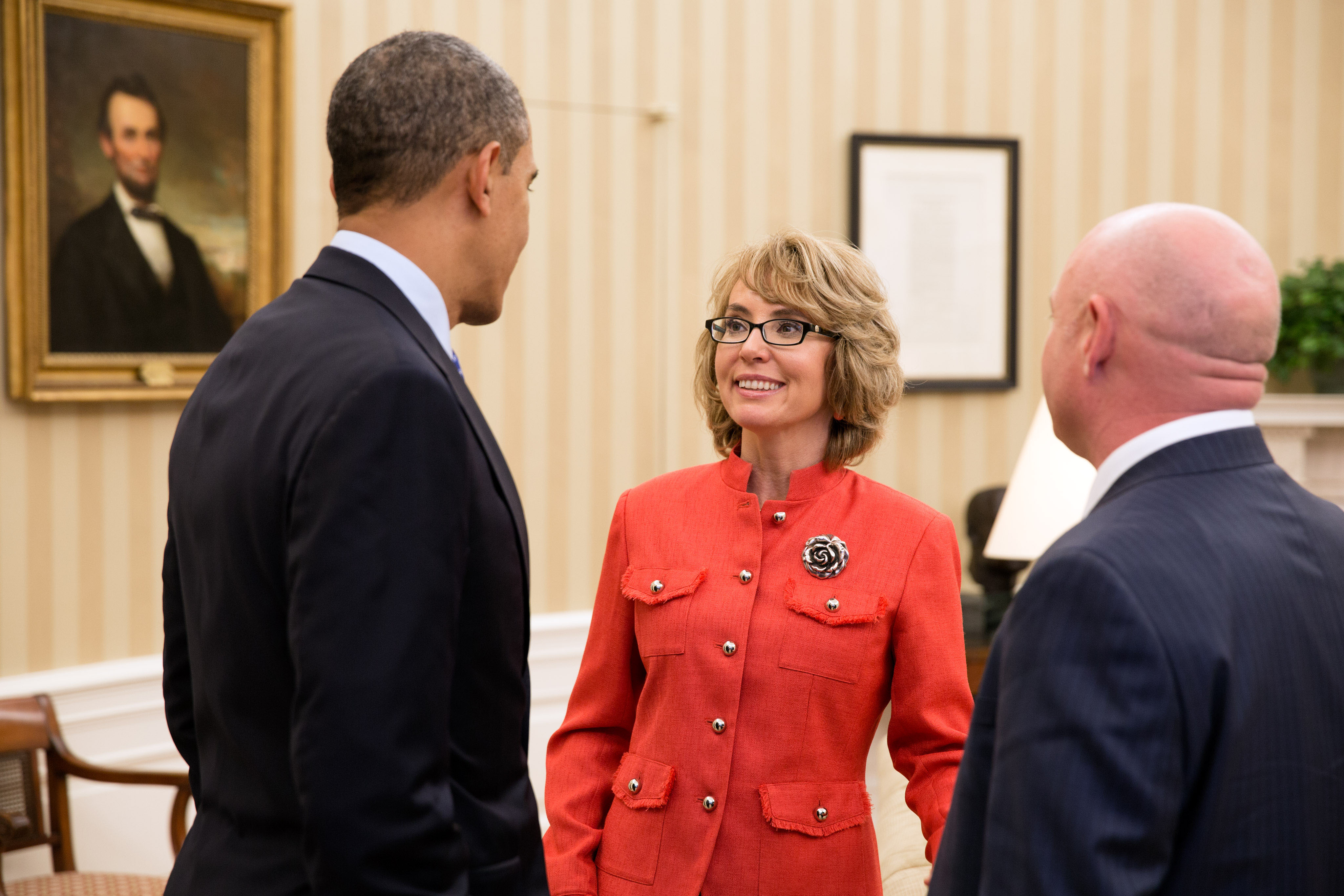 Barack_Obama_with_Gabrielle_Giffords_and_Mark_Kelly.jpg