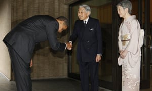 Barack-Obama-bows-to-Empe-001.jpg