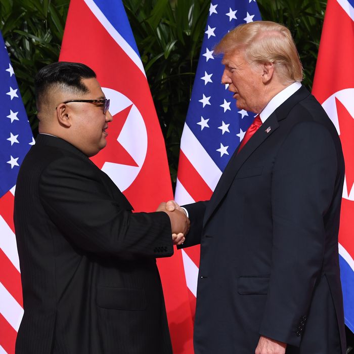 11-trump-kim-handshake.w700.h700.jpg